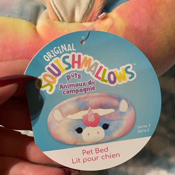 Esmeralda Squishmallows Pet Bed - Picture 4 of 4